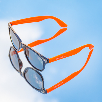 Custom Two Tone Plastic Sunglasses