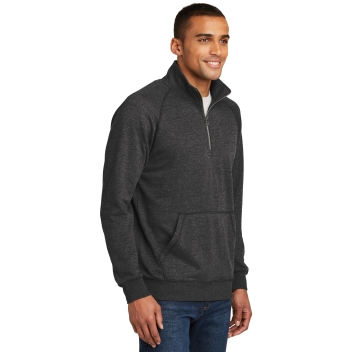 District Lightweight Fleece 1/4-zip.