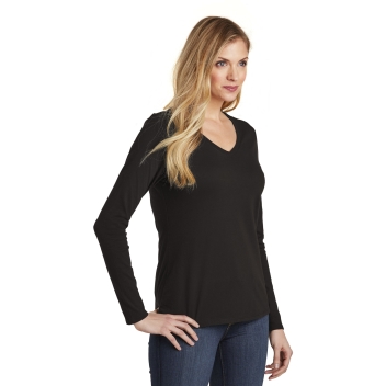 District Women's Very Important Tee Long Sleeve V-neck.